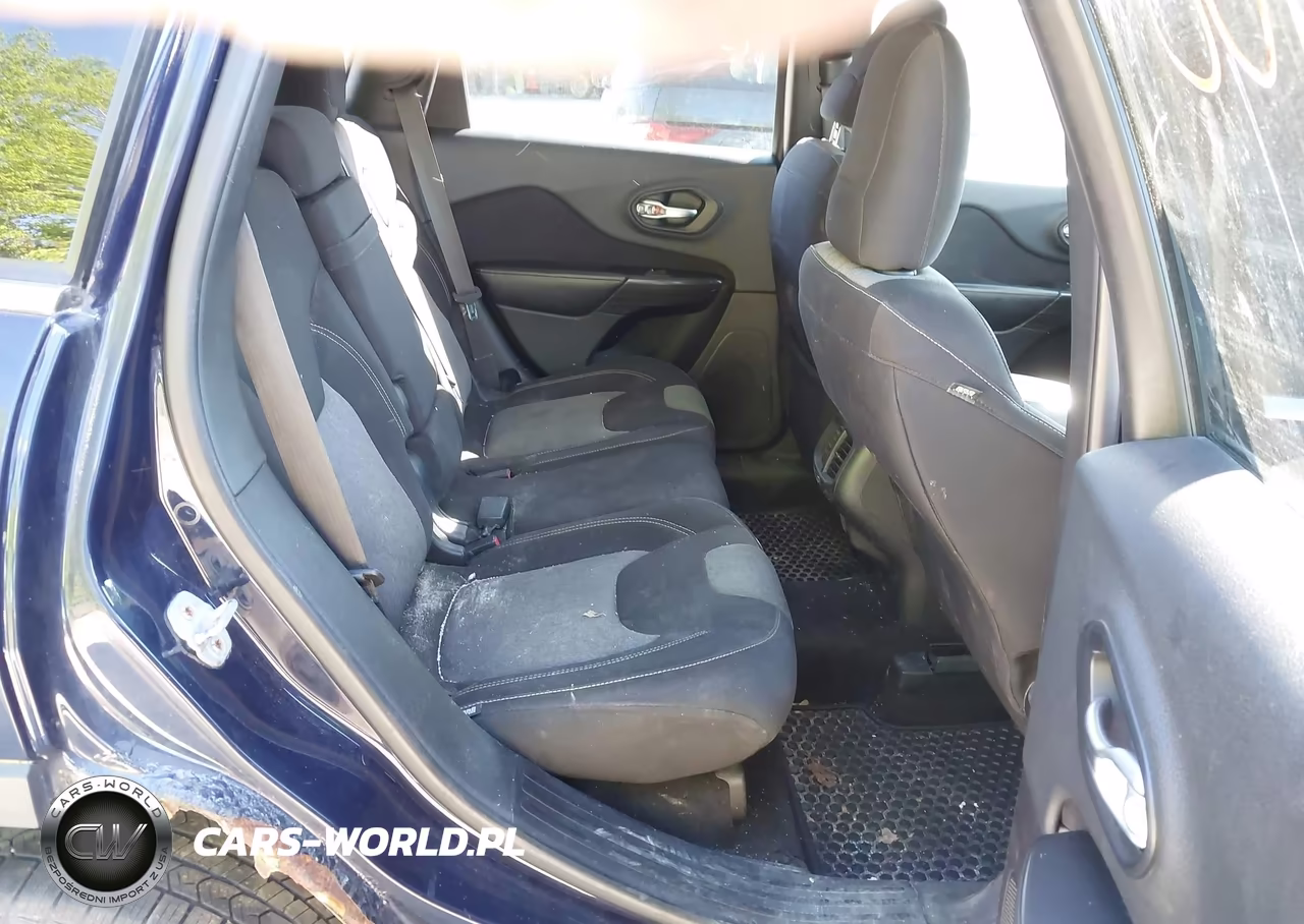 2014 Jeep Cherokee Latitude VIN:1C4PJMCS0EW147276 - 8
