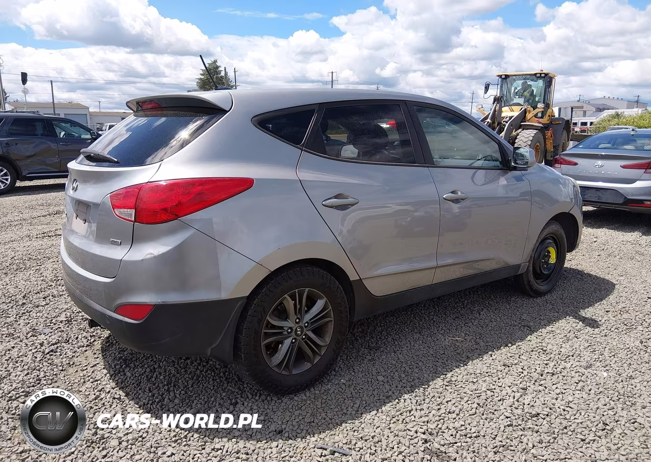2015 Hyundai Tucson Gls VIN:KM8JTCAFXFU040776 - 4