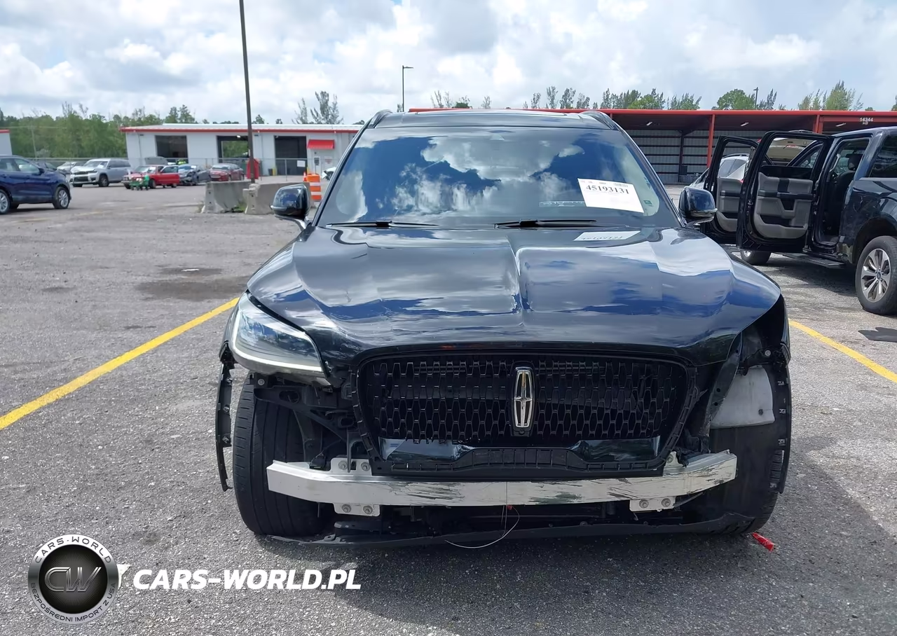 2023 Lincoln Aviator Reserve VIN:5LM5J7WC6PGL14274 - 13