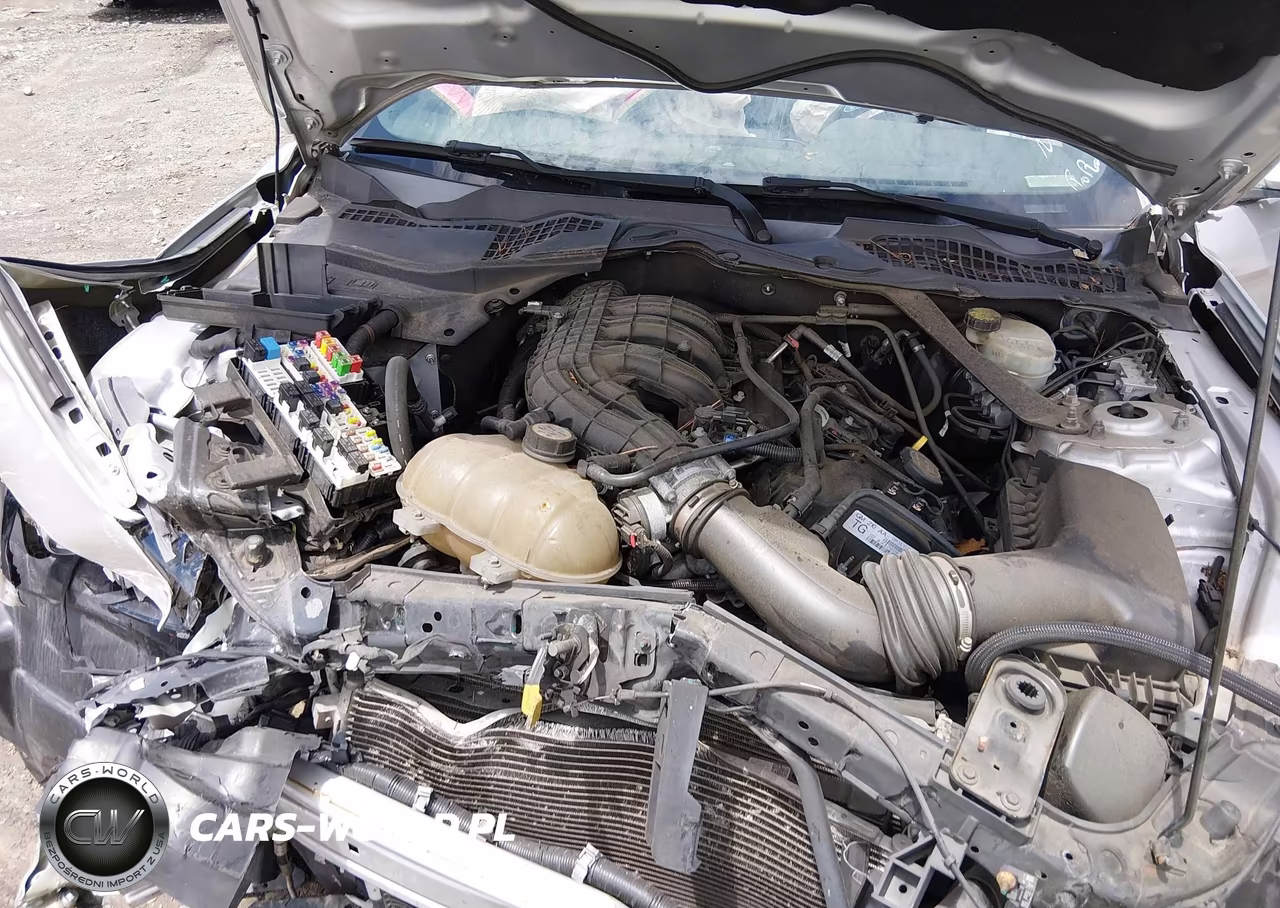 2016 Ford Mustang V6 VIN:1FATP8EM0G5318383 - 10