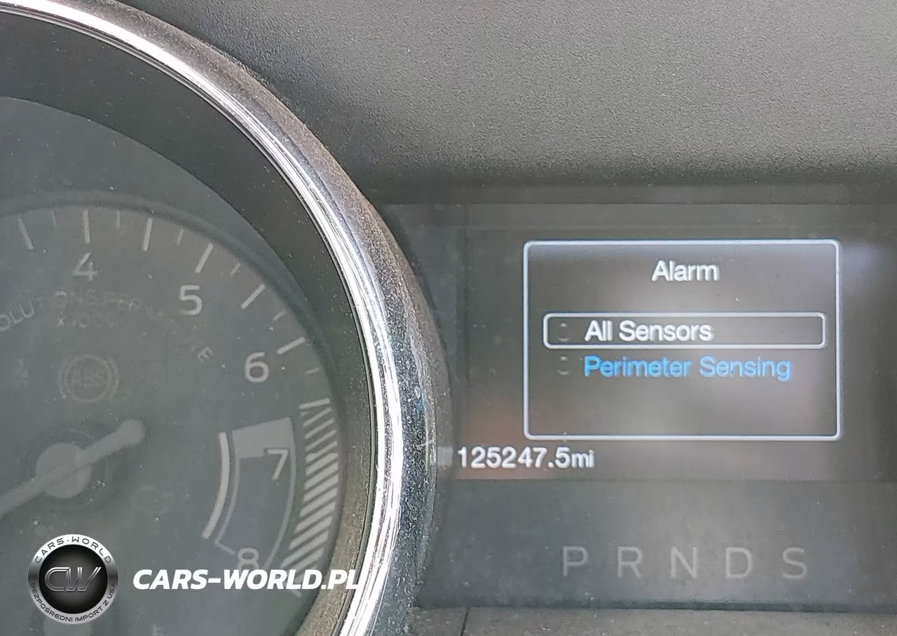 2016 Ford Mustang V6 VIN:1FATP8EM0G5318383 - 7