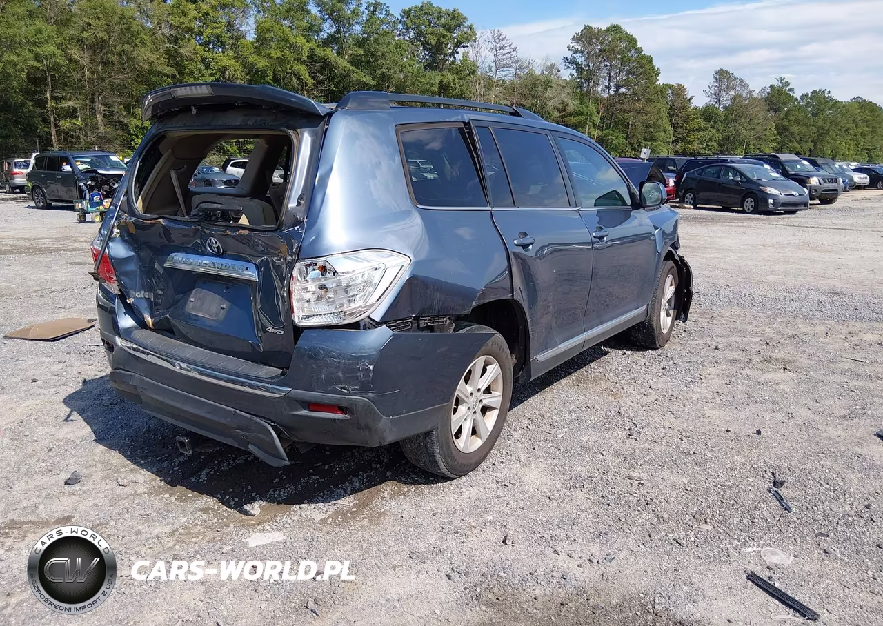 2011 Toyota Highlander Base V6 VIN:5TDBK3EH6BS057984 - 4