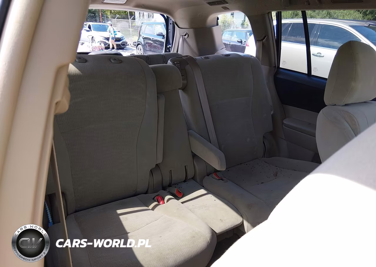 2011 Toyota Highlander Base V6 VIN:5TDBK3EH6BS057984 - 8
