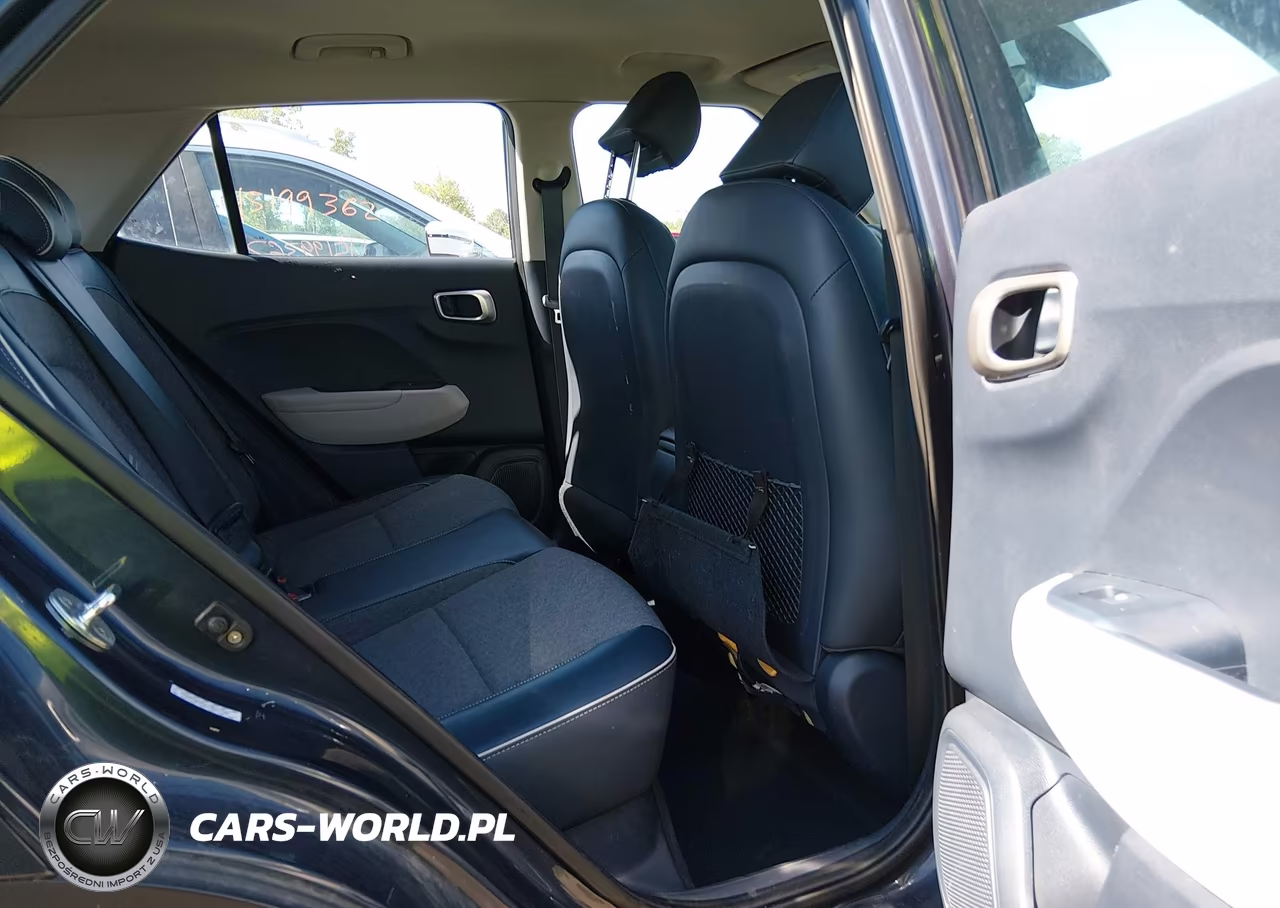 2020 Hyundai Venue Denim VIN:KMHRC8A31LU021700 - 8