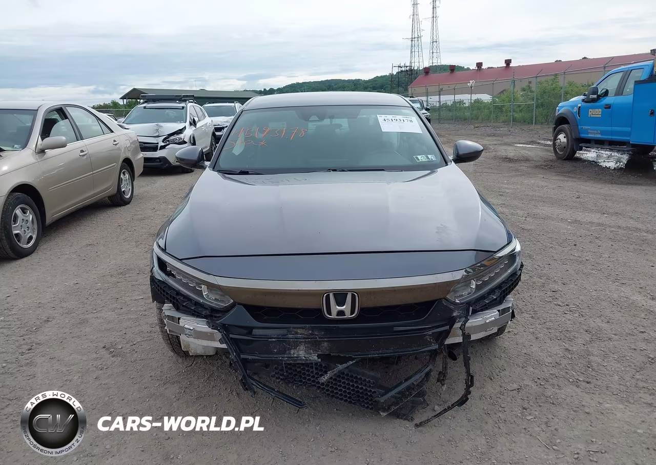 2018 Honda Accord Sport VIN:1HGCV1F33JA250724 - 12