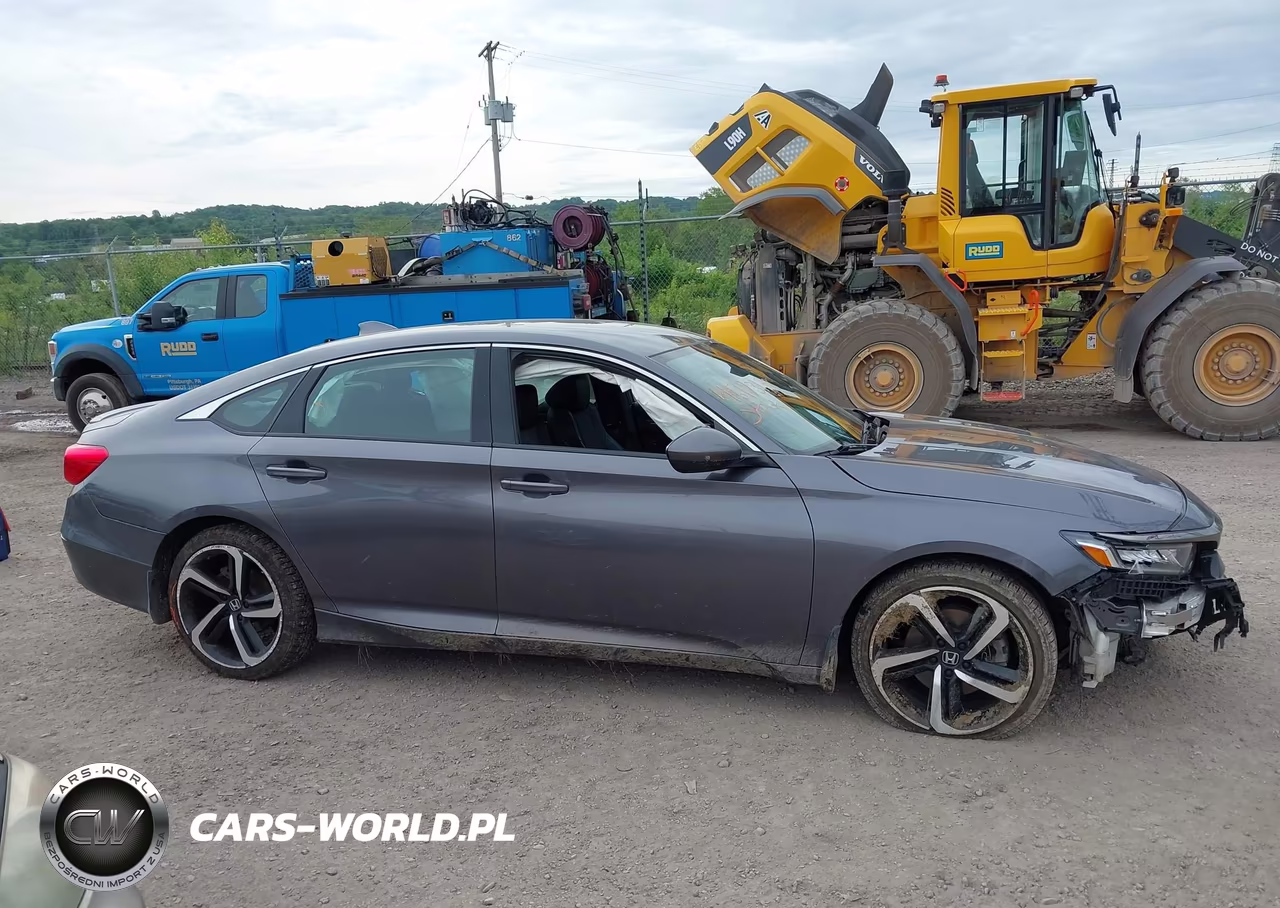 2018 Honda Accord Sport VIN:1HGCV1F33JA250724 - 13