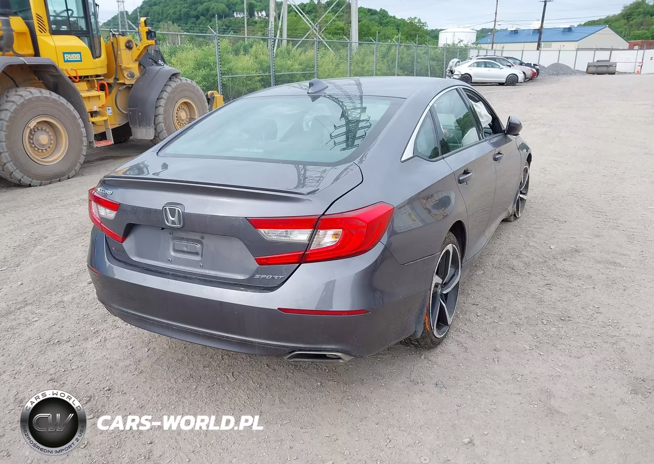 2018 Honda Accord Sport VIN:1HGCV1F33JA250724 - 4