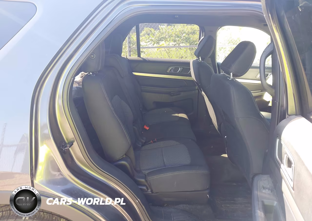 2018 Ford Explorer Xlt VIN:1FM5K8D88JGA02923 - 8