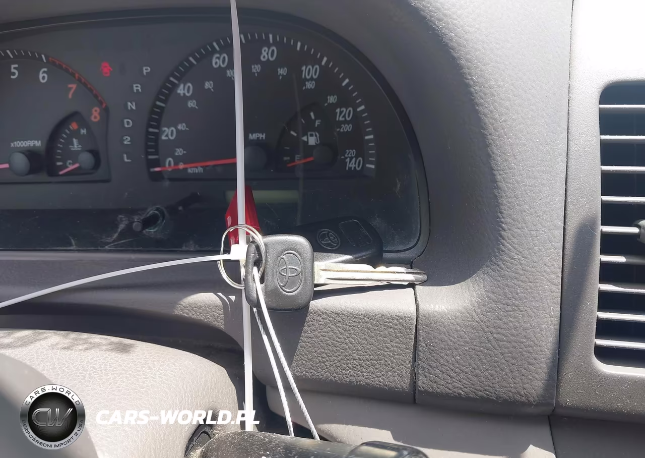 2004 Toyota Camry Le VIN:4T1BE32K74U271271 - 11