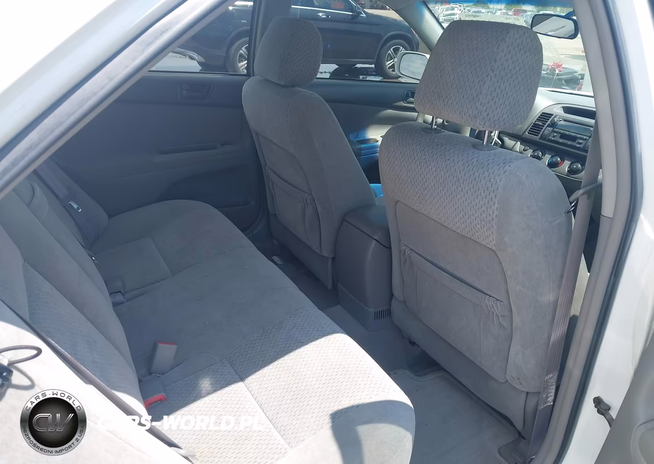 2004 Toyota Camry Le VIN:4T1BE32K74U271271 - 8