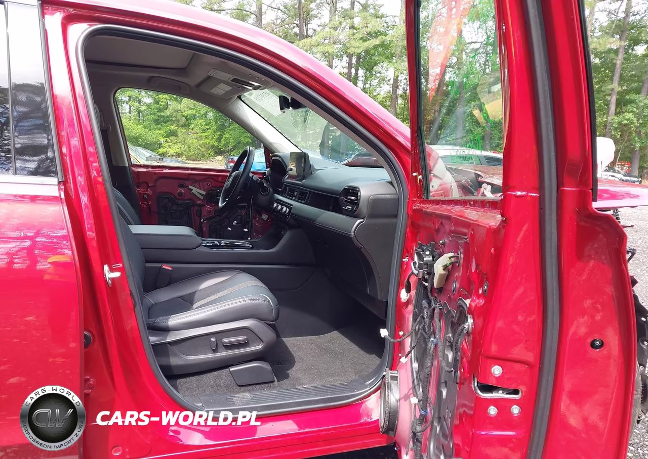 2025 Honda Pilot Touring VIN:5FNYG1H71SB017223 - 5