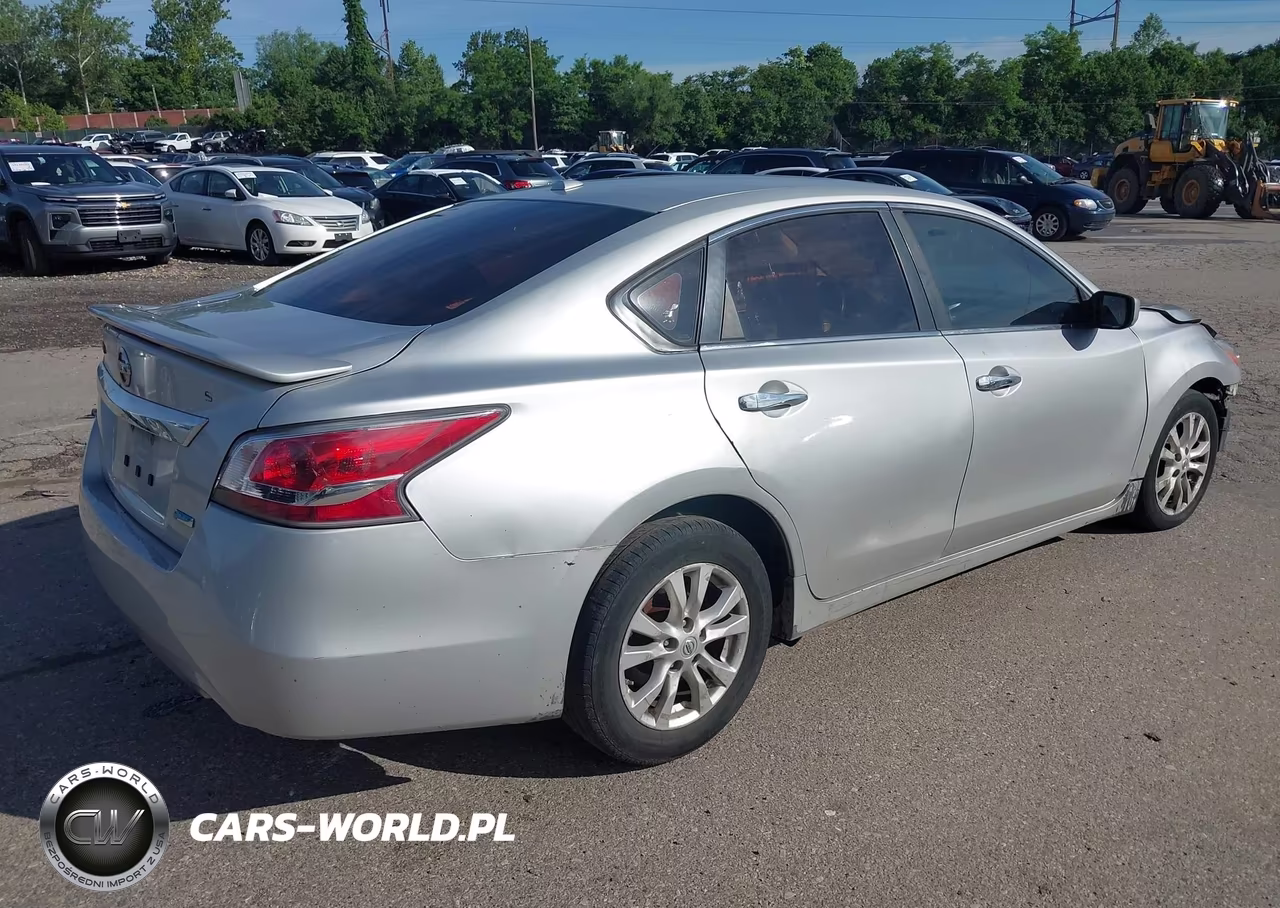 2014 Nissan Altima 2.5 S VIN:1N4AL3AP0EC139873 - 4