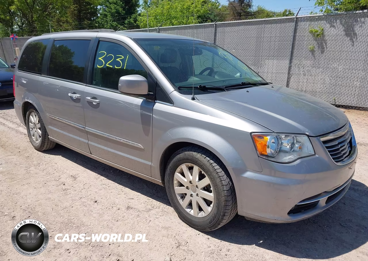 2016 Chrysler Town & Country Touring – zdjęcie 1 z 16