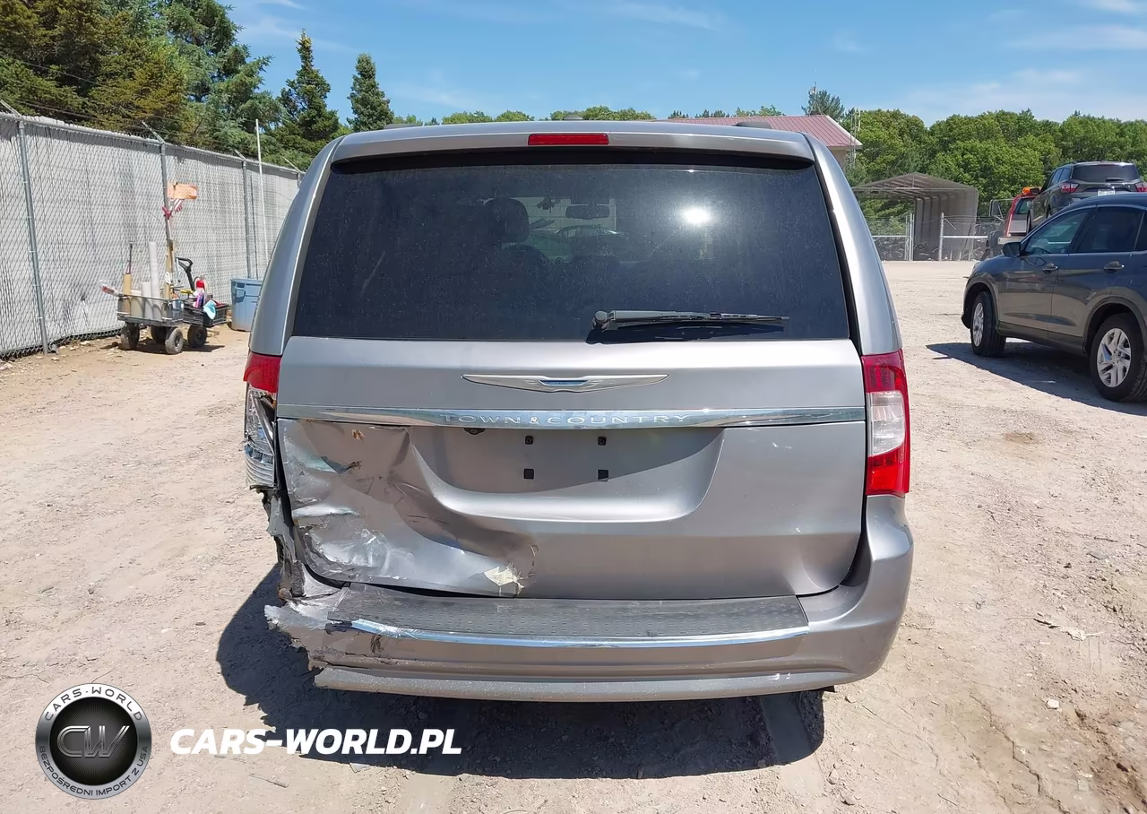 2016 Chrysler Town & Country Touring VIN:2C4RC1BGXGR187438 - 16