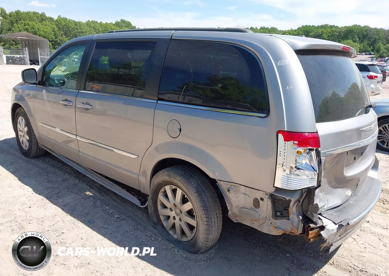 2016 Chrysler Town & Country Touring VIN:2C4RC1BGXGR187438 - 3