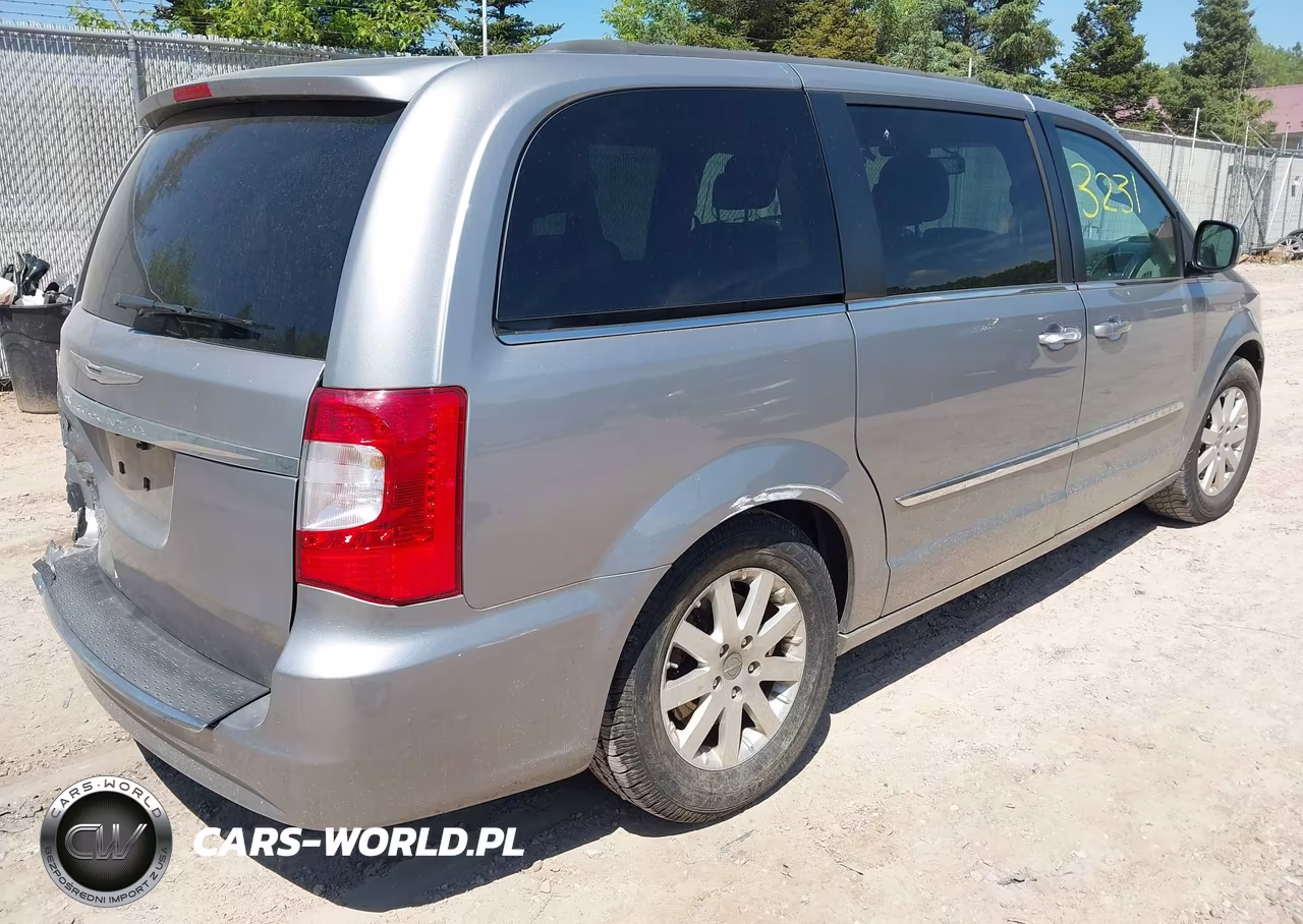 2016 Chrysler Town & Country Touring VIN:2C4RC1BGXGR187438 - 4