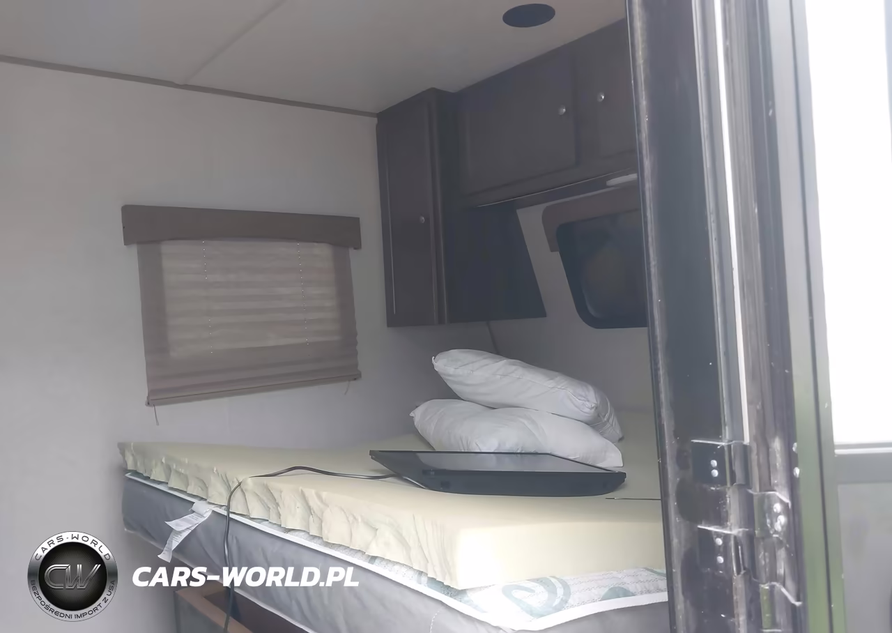 2019 Coachmen Other VIN:5ZT2CWFC1KJ122141 - 8