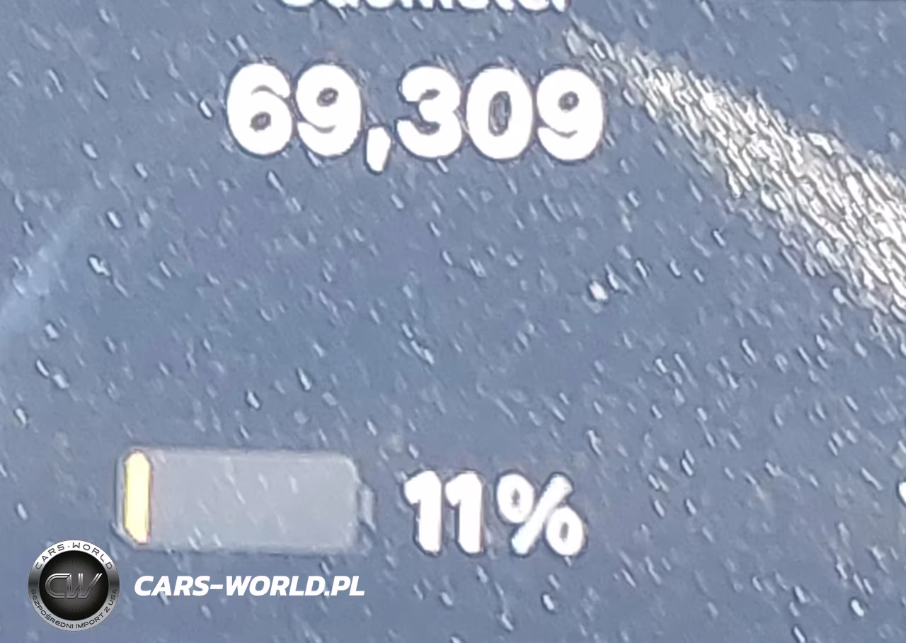 2020 Tesla Model S VIN:5YJSA1E24LF355068 - 17