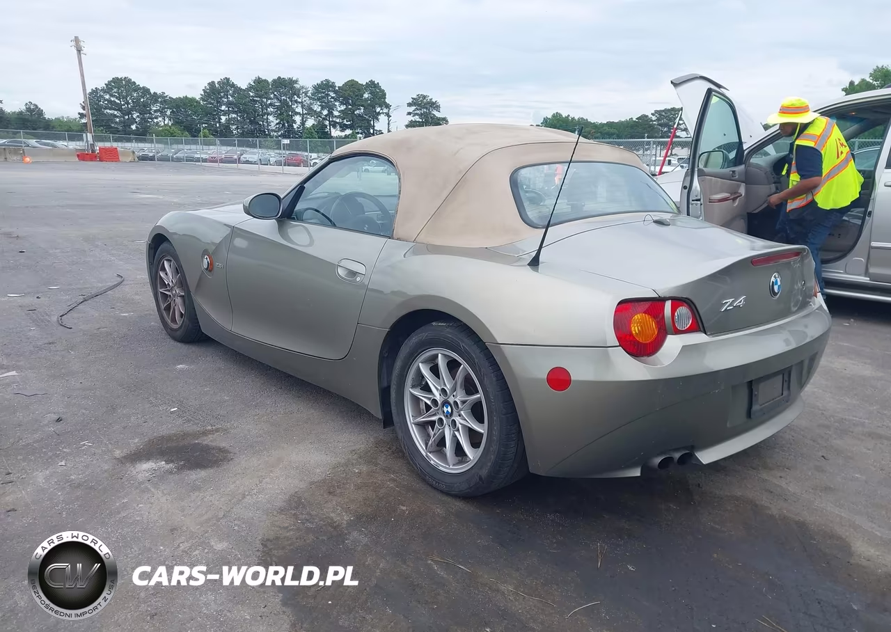 2004 BMW Z4 2.5I VIN:4USBT33534LS52462 - 3