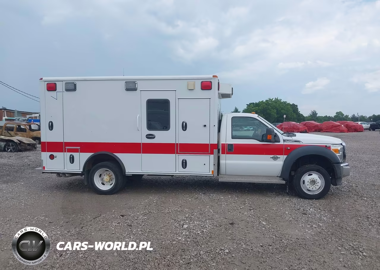 2015 Ford F-450 Chassis Xlt VIN:1FDUF4GT5FEA83746 - 13