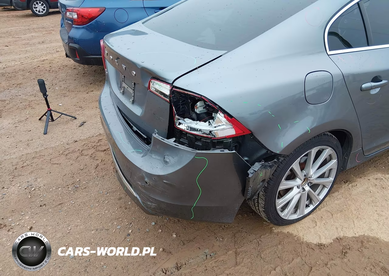 2018 Volvo S60 Inscription T5 Platinum VIN:LYV402TMXJB158605 - 6