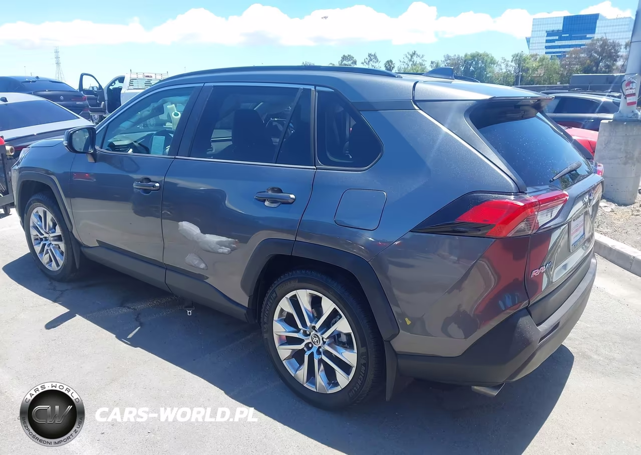2021 Toyota Rav4 Xle Premium VIN:2T3C1RFV8MC136557 - 3