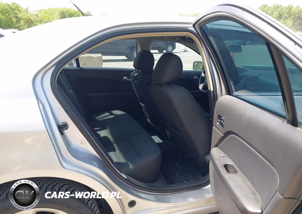 2012 Ford Fusion Se VIN:3FAHP0HA4CR330889 - 8