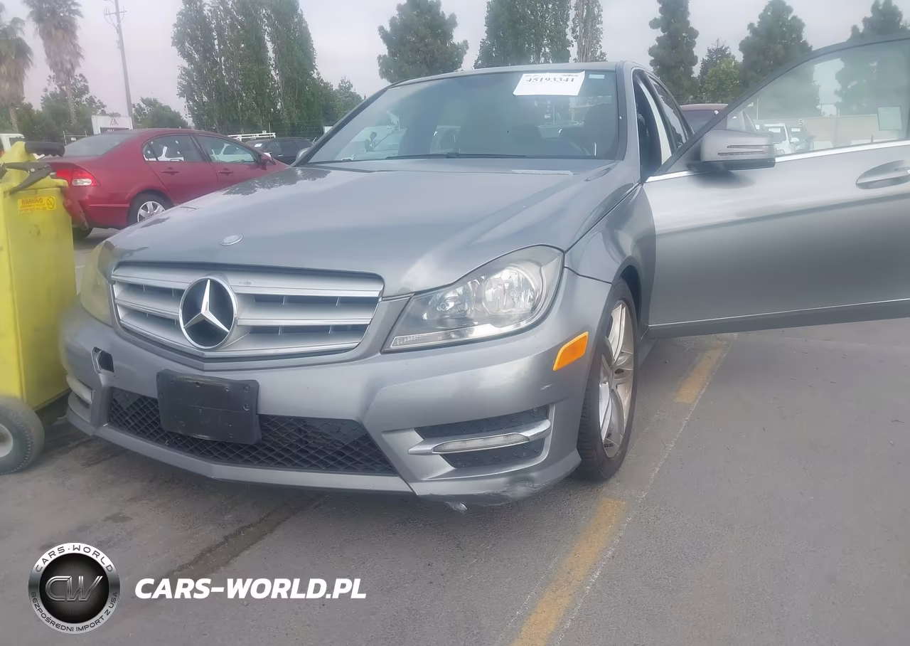 2013 Mercedes-Benz C 250 Sport VIN:WDDGF4HB8DR263225 - 6