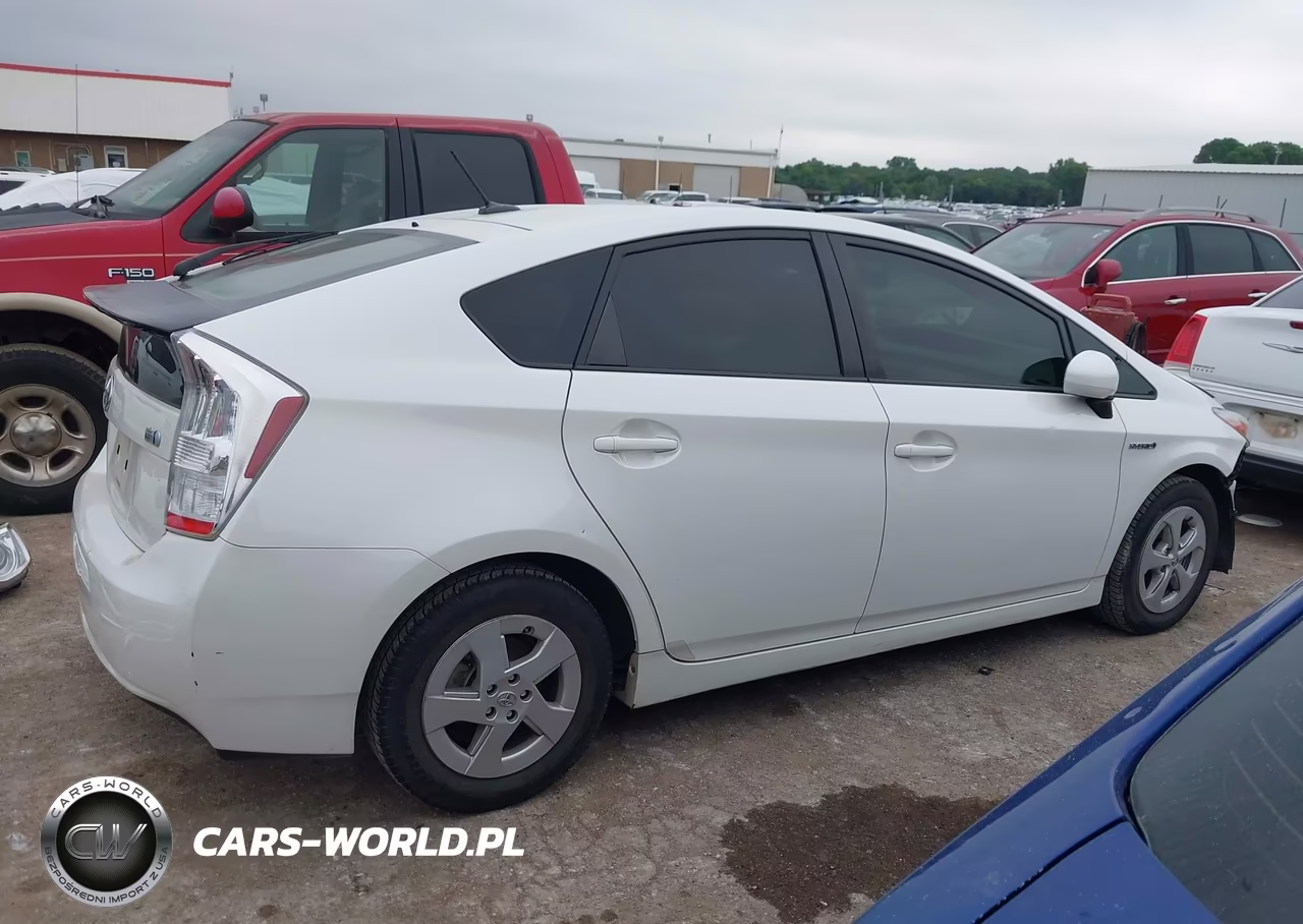 2011 Toyota Prius Two VIN:JTDKN3DU9B5342139 - 14
