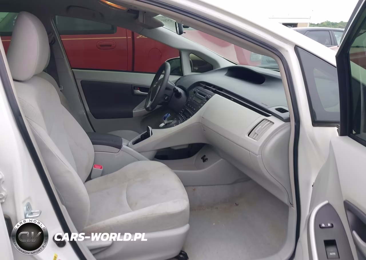 2011 Toyota Prius Two VIN:JTDKN3DU9B5342139 - 5