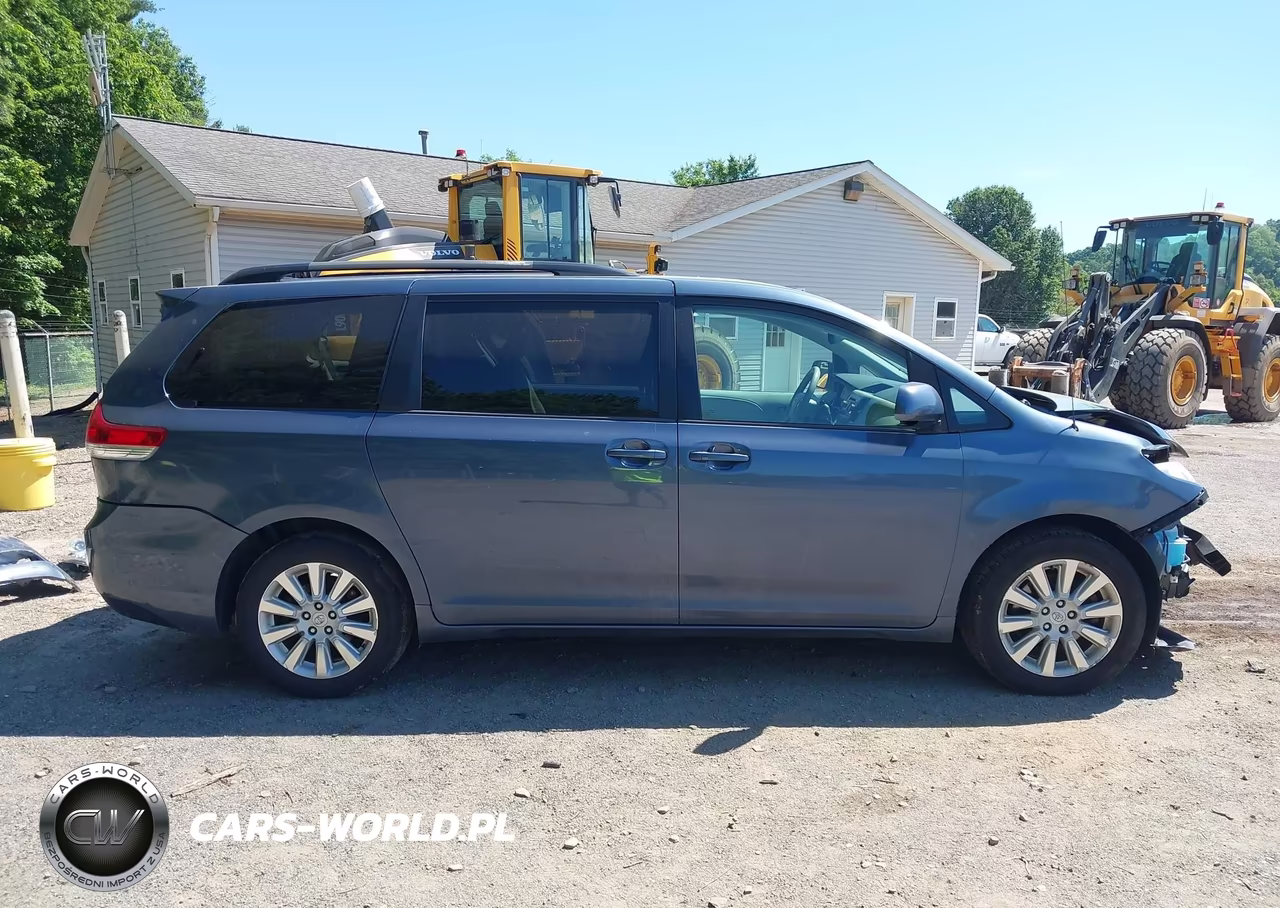 2013 Toyota Sienna Le 7 Passenger VIN:5TDJK3DC8DS068750 - 14