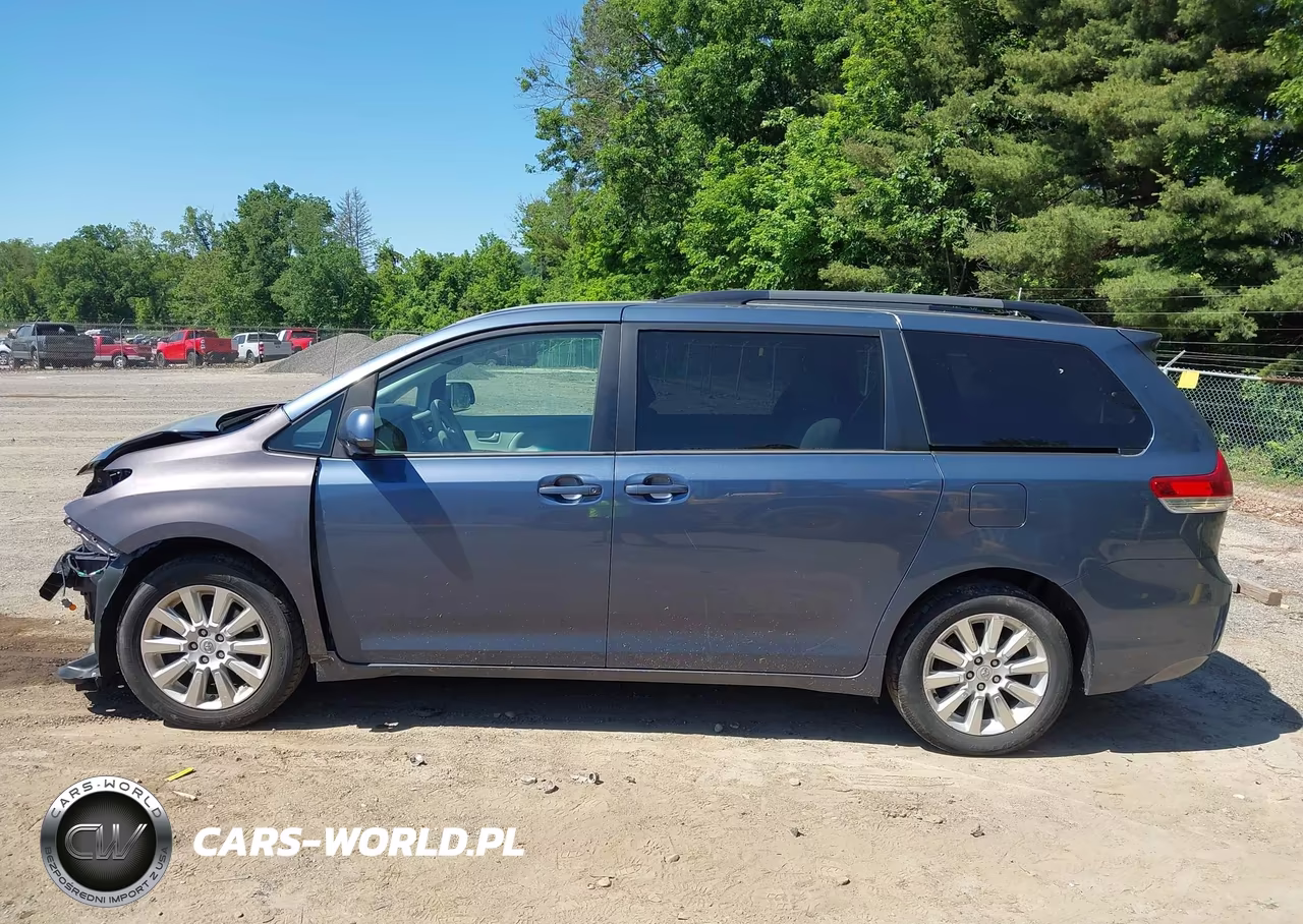 2013 Toyota Sienna Le 7 Passenger VIN:5TDJK3DC8DS068750 - 15