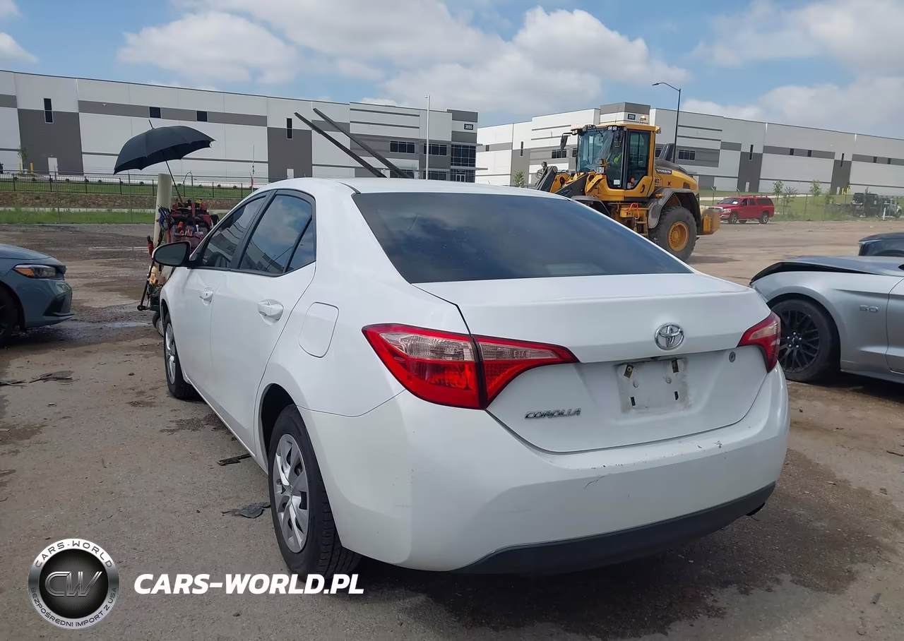 2019 Toyota Corolla L VIN:2T1BURHE1KC176906 - 3