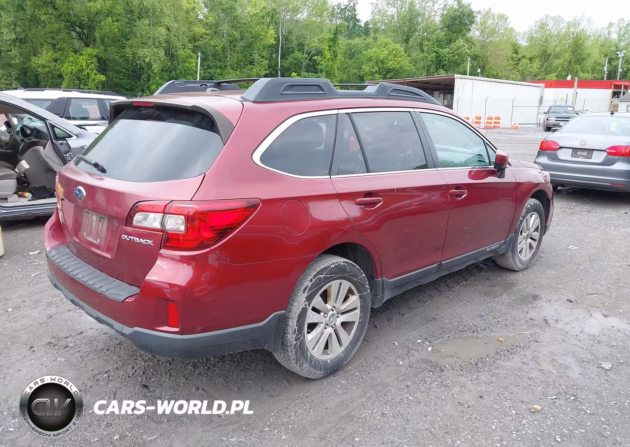 2015 Subaru Outback 2.5I Premium VIN:4S4BSBCC8F3246964 - 4