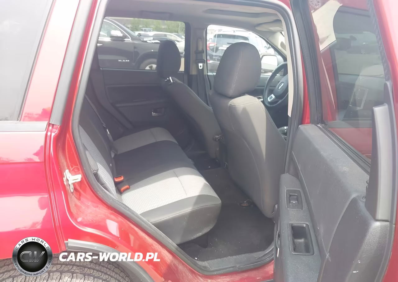 2009 Jeep Grand Cherokee Laredo VIN:1J8GR48K29C552220 - 8
