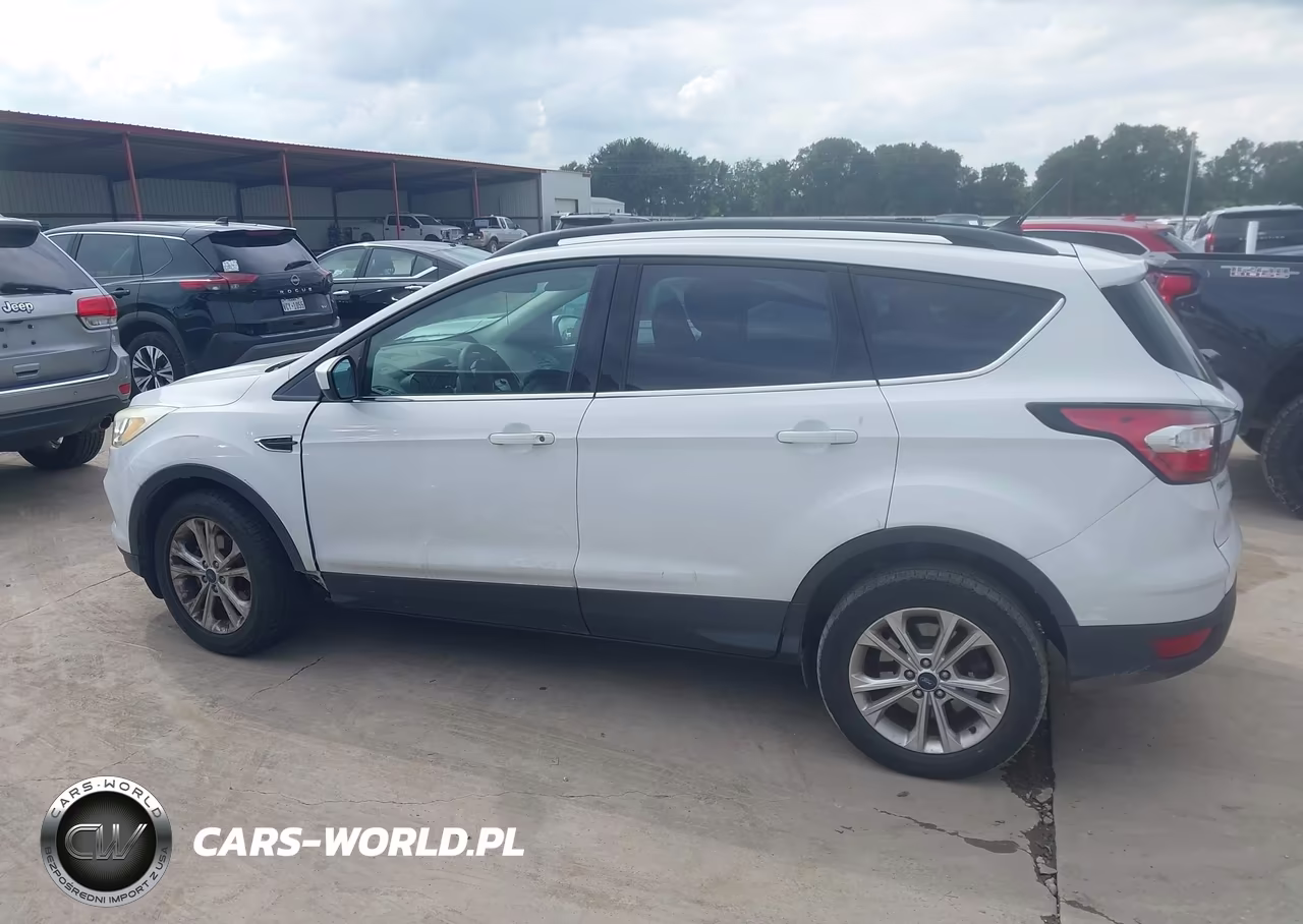2018 Ford Escape Se VIN:1FMCU0GD9JUA75621 - 14
