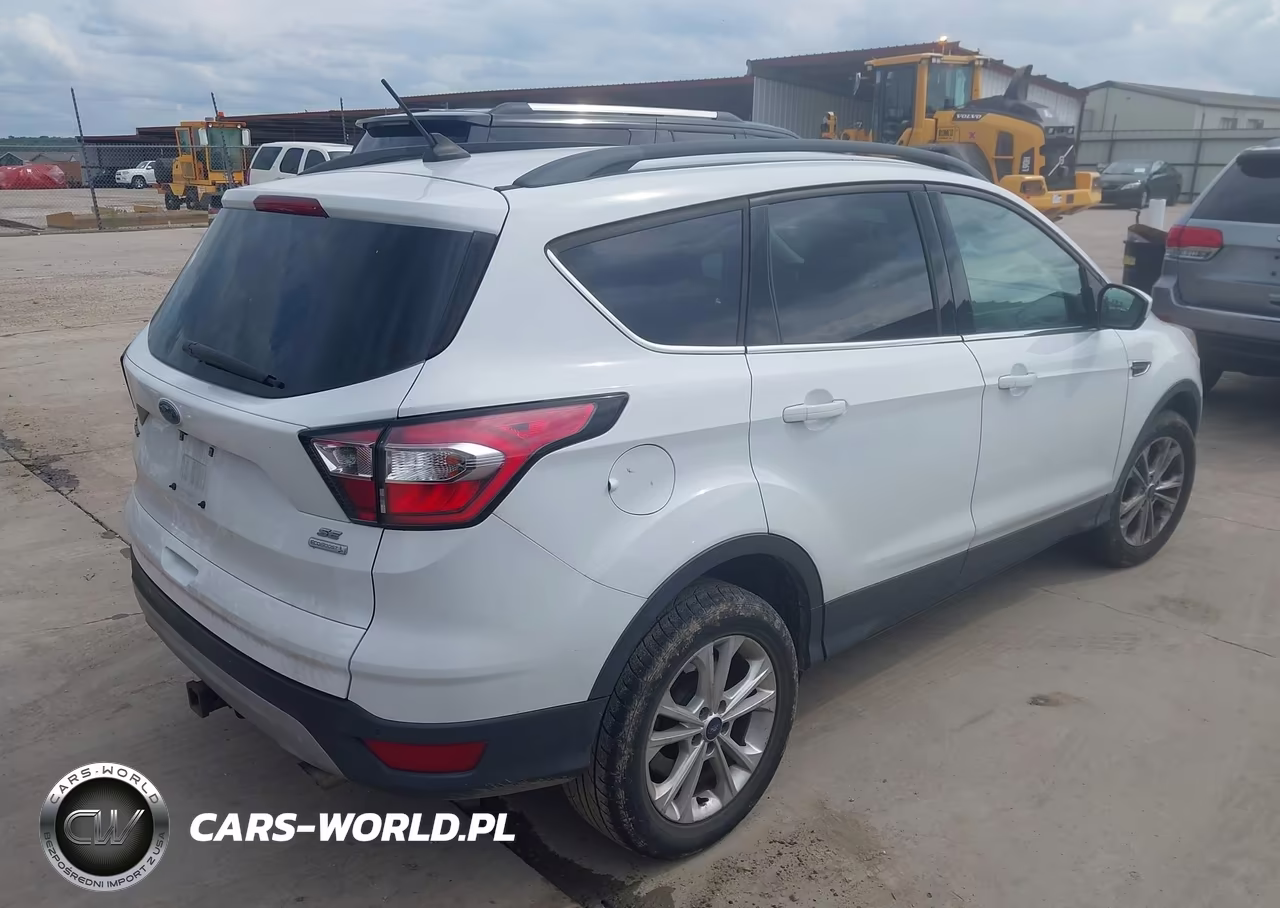 2018 Ford Escape Se VIN:1FMCU0GD9JUA75621 - 4