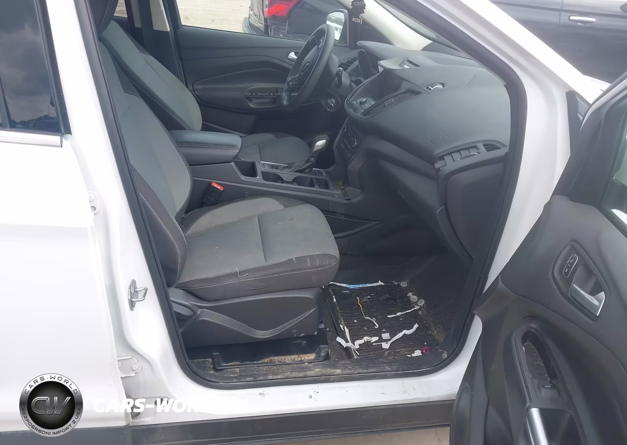 2018 Ford Escape Se VIN:1FMCU0GD9JUA75621 - 5