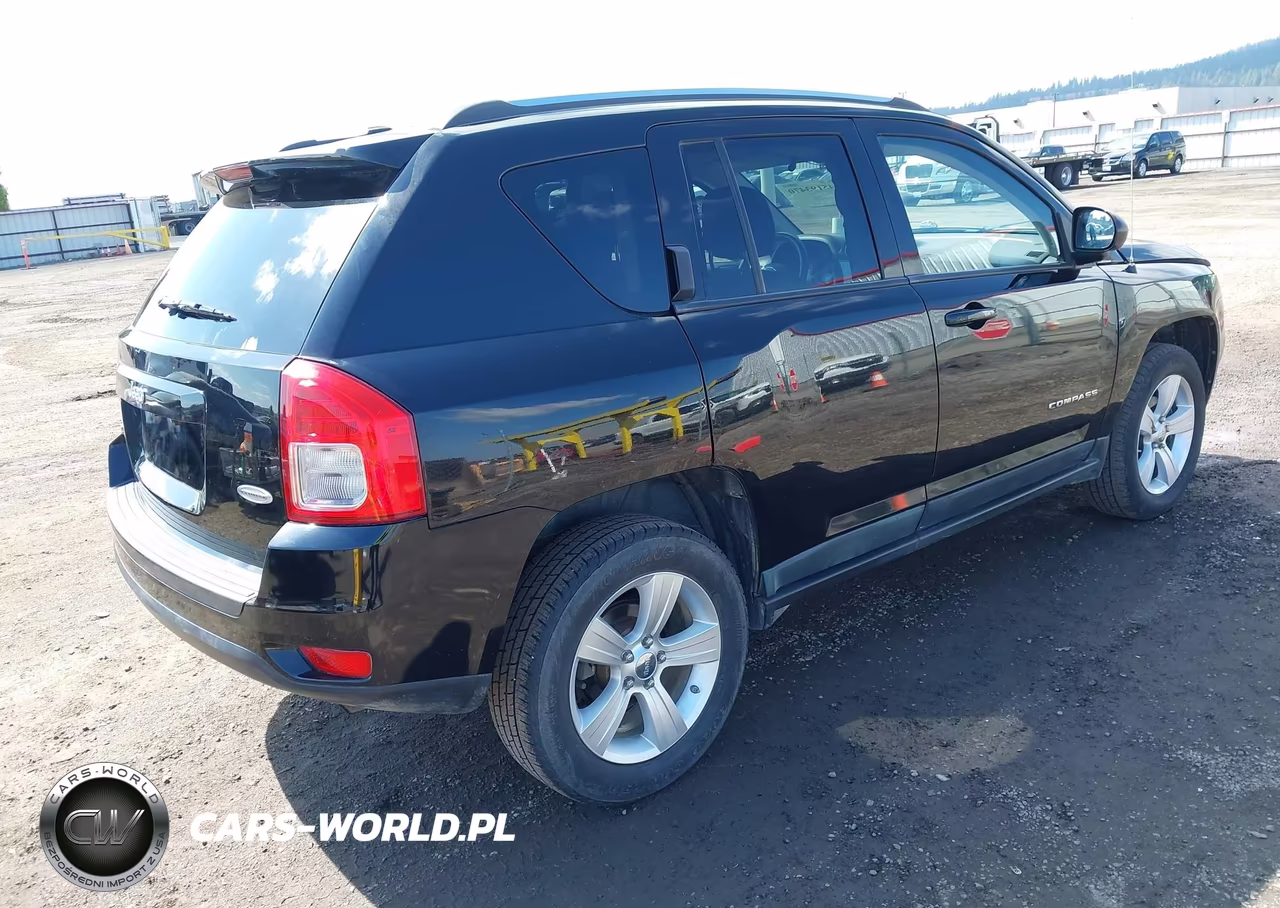 2012 Jeep Compass Latitude VIN:1C4NJDEB7CD511500 - 4