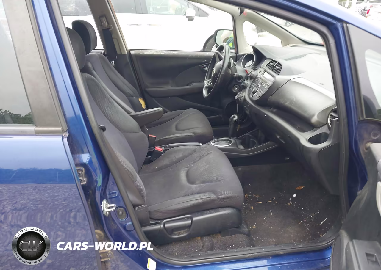 2012 Honda Fit Sport VIN:JHMGE8H57CC008371 - 5