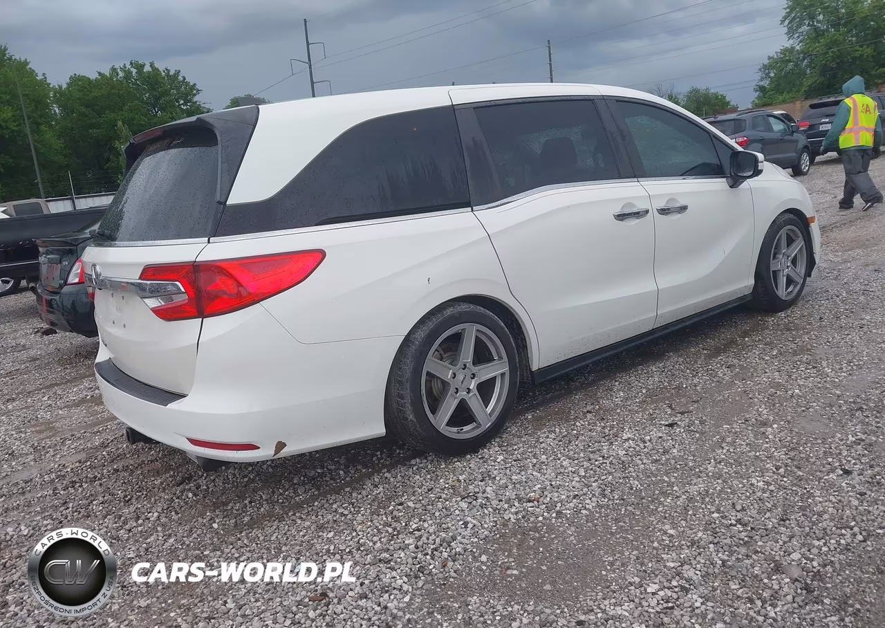 2018 Honda Odyssey Ex-L VIN:5FNRL6H79JB025338 - 4