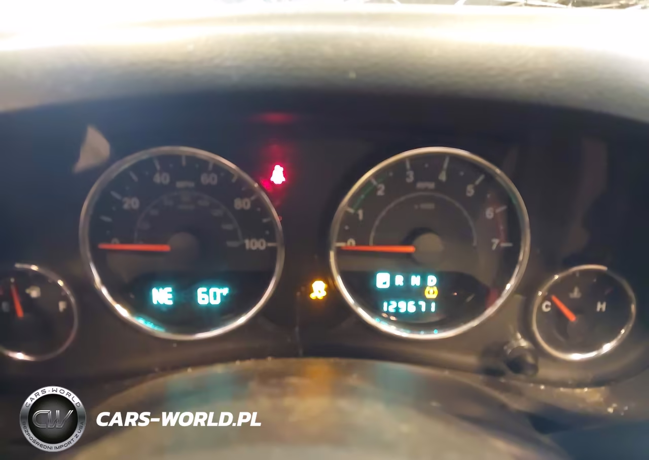 2011 Jeep Wrangler Unlimited Rubicon VIN:1J4BA6H14BL633733 - 7