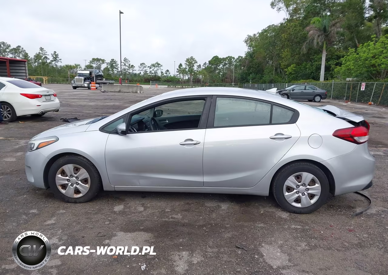 2017 Kia Forte Lx VIN:3KPFK4A73HE015702 - 14