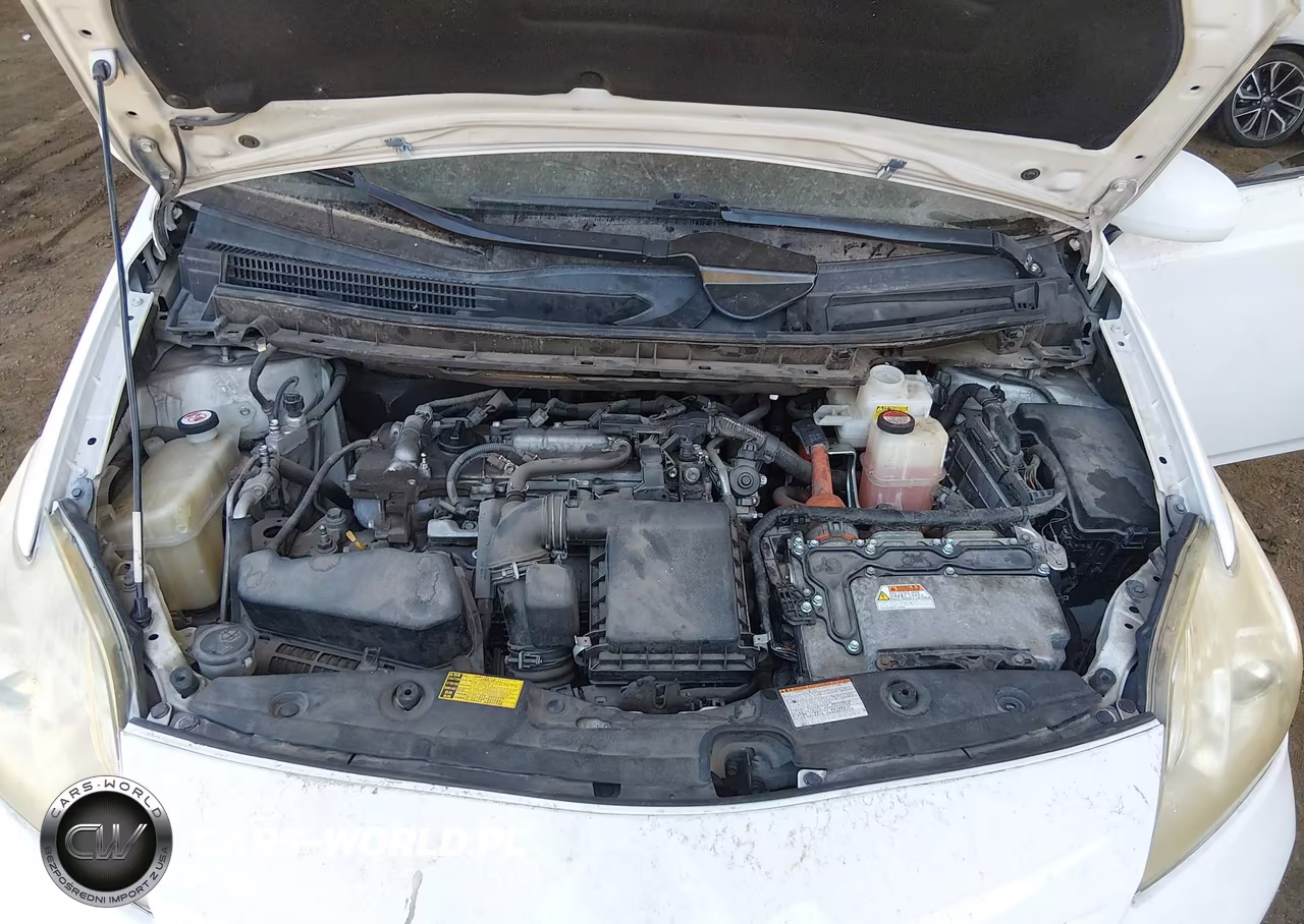2015 Toyota Prius Two VIN:JTDKN3DUXF1892639 - 10