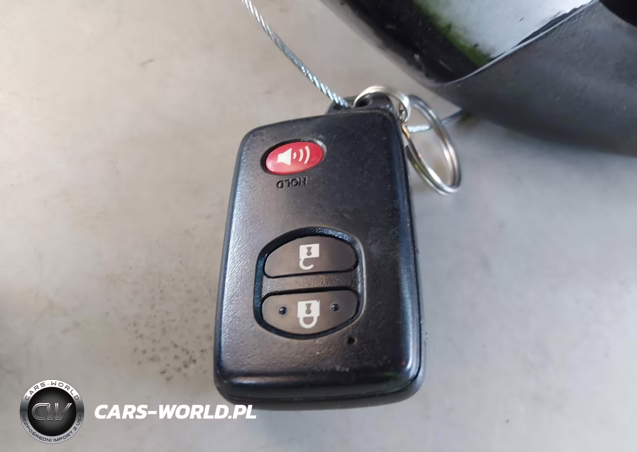 2015 Toyota Prius Two VIN:JTDKN3DUXF1892639 - 11