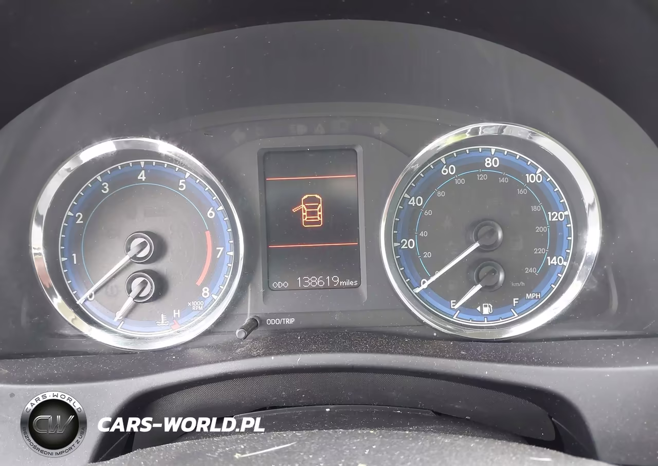 2018 Toyota Corolla Le VIN:5YFBURHE7JP800853 - 7