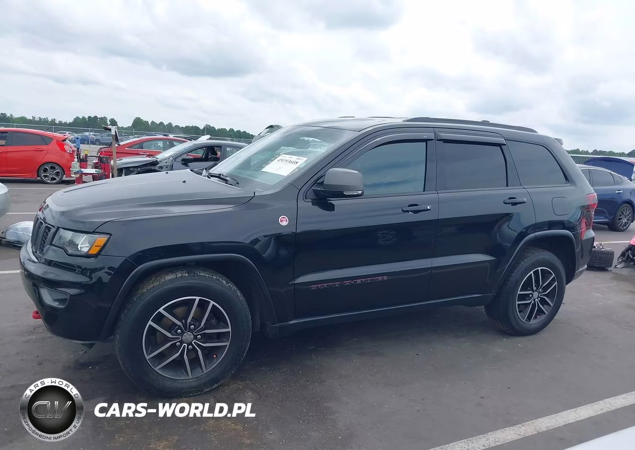 2018 Jeep Grand Cherokee Trailhawk 4X4 VIN:1C4RJFLG8JC333868 - 15