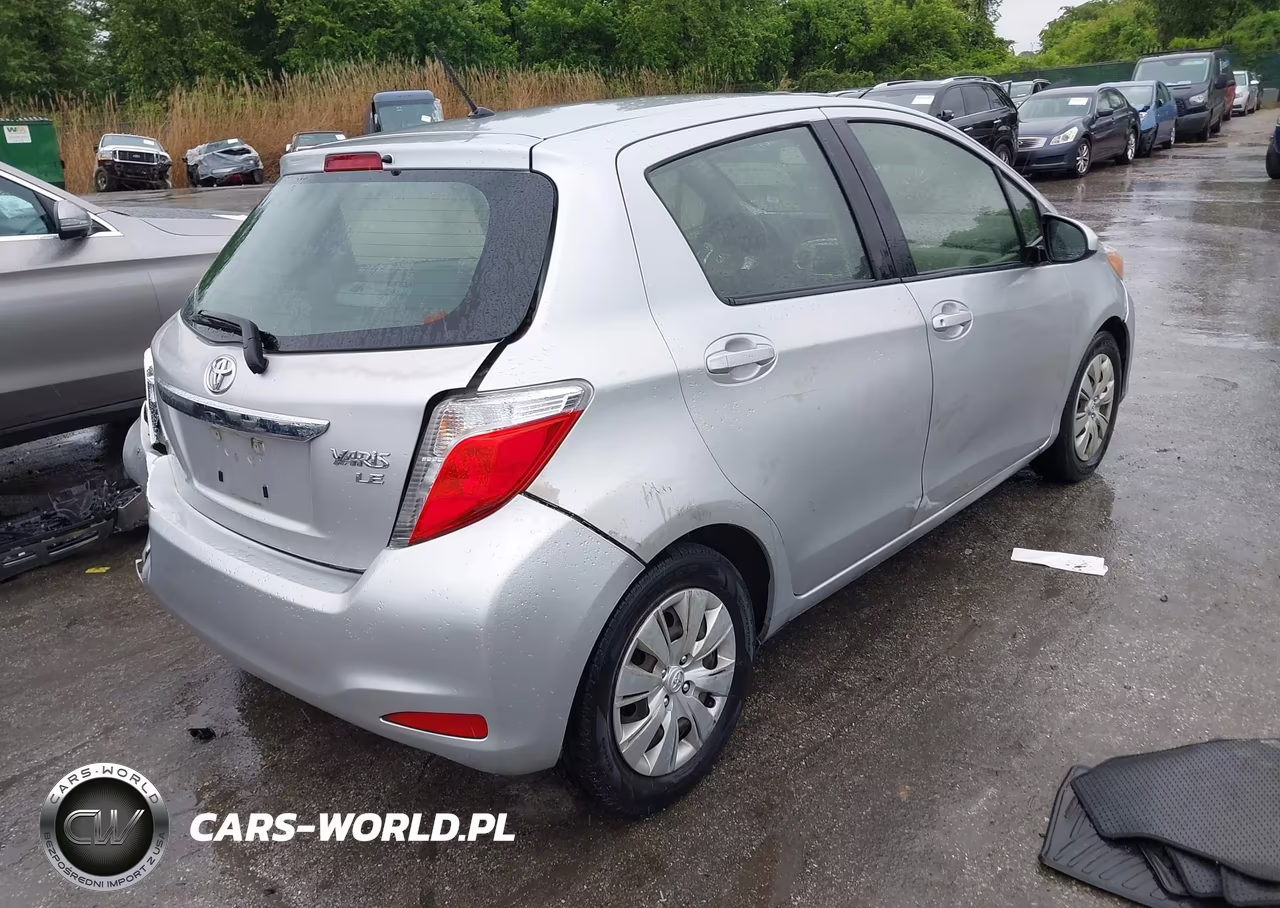 2013 Toyota Yaris Le VIN:JTDKTUD3XDD558996 - 4