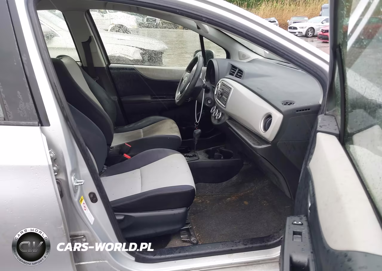 2013 Toyota Yaris Le VIN:JTDKTUD3XDD558996 - 5
