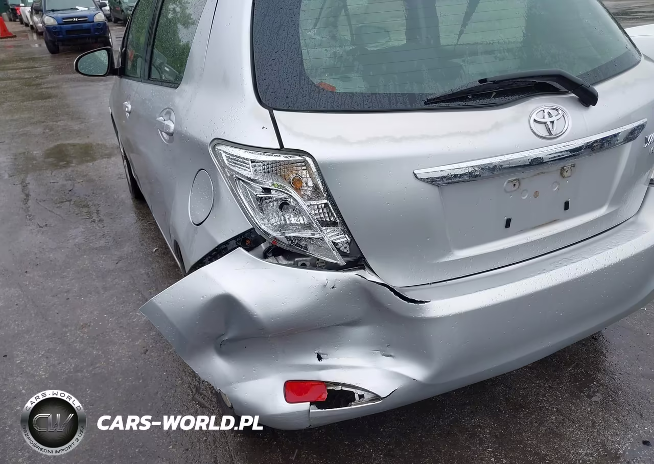 2013 Toyota Yaris Le VIN:JTDKTUD3XDD558996 - 6